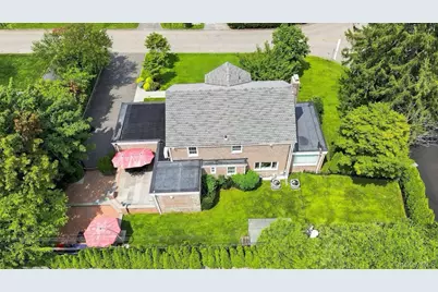 1 Shore Park Road, Great Neck, NY 11023 - Photo 24