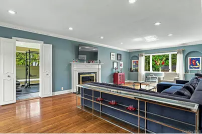 1 Shore Park Road, Great Neck, NY 11023 - Photo 4