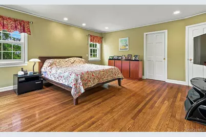 1 Shore Park Road, Great Neck, NY 11023 - Photo 14