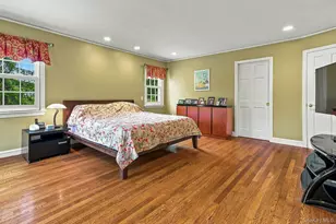 1 Shore Park Rd, Great Neck, NY 11023 - Photo 14