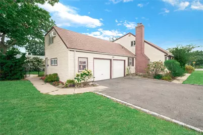 280 S Bayview Avenue, Amityville, NY 11701 - Photo 1