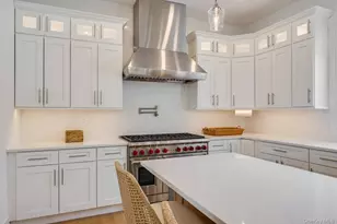 390 Wildberry Ln, Southold, NY 11971 - Photo 6