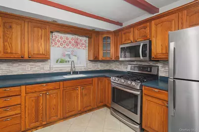 81 Ellery Street, Brentwood, NY 11717 - Photo 6