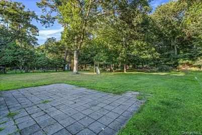 189 Belleview Avenue, Center Moriches, NY 11934 - Photo 2