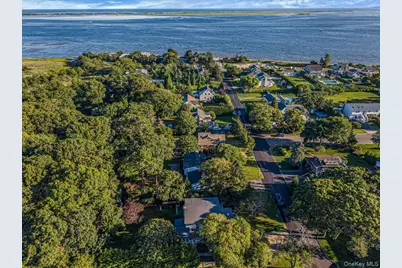 189 Belleview Avenue, Center Moriches, NY 11934 - Photo 8