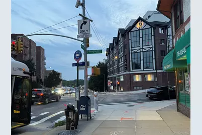 242-03 Northern Boulevard, Douglaston, NY 11362 - Photo 14