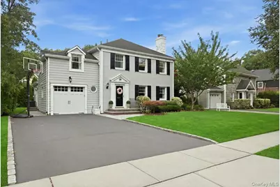 60 Kenwood Road, Garden City, NY 11530 - Photo 2