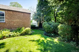 211-10 34th Rd, Bayside, NY 11361 - Photo 22