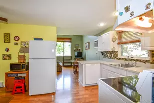 38 Montauk Rd, Sound Beach, NY 11789 - Photo 4
