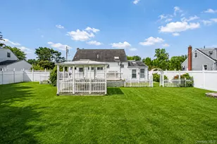 218 11th St, West Babylon, NY 11704 - Photo 24
