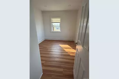 42 W Lincoln Avenue #2nd Fl, Valley Stream, NY 11580 - Photo 6