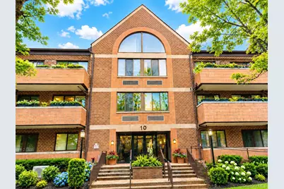 10 Canterbury Road #1-B, Great Neck, NY 11021 - Photo 2