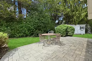 90 Grohmans Ln, Plainview, NY 11803 - Photo 26