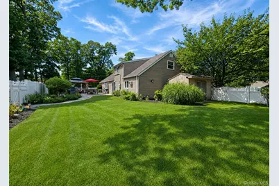4 Halfcircle Drive, Holbrook, NY 11741 - Photo 24
