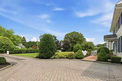 28 Spruce Street, Selden, NY 11784 - Photo 4