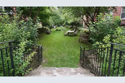 77-12 35th Avenue #A11, Jackson Heights, NY 11372 - Photo 4