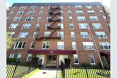 250 N Broadway #PHD, Yonkers, NY 10701 - Photo 2