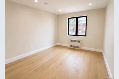 73-05 Cook Avenue, Middle Village, NY 11379 - Photo 4