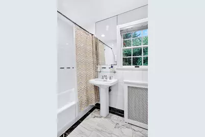 69 Eakins Road, Manhasset, NY 11030 - Photo 20