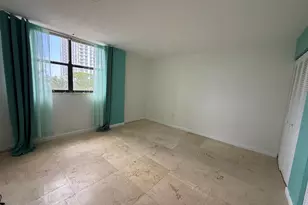 210 174th St Unit 419 Collins Ave, Sunny Isles Beach, FL 33160 - Photo 12