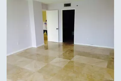 210 174th St Unit 419 Collins Avenue #419, Sunny Isles Beach, FL 33160 - Photo 4