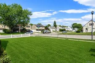 126 Cotton Ln, Levittown, NY 11756 - Photo 24