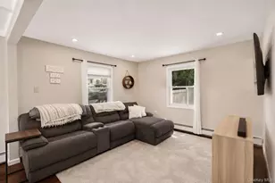 126 Cotton Ln, Levittown, NY 11756 - Photo 6