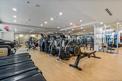 6000 Royal Court #6006, North Hills, NY 11040 - Photo 34