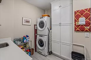 6000 Royal Ct, North Hills, NY 11040 - Photo 22