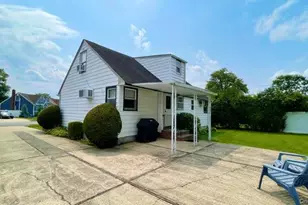 860 Helene St, Wantagh, NY 11793 - Photo 20