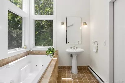640 Hands Creek Road, East Hampton, NY 11937 - Photo 20