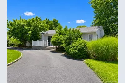 6 Flushing Street, Holtsville, NY 11742 - Photo 2