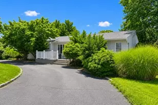 6 Flushing St, Holtsville, NY 11742 - Photo 2