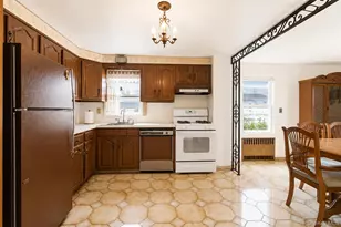 99 Homestead Pl, New Rochelle, NY 10801 - Photo 6