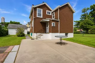 99 Homestead Pl, New Rochelle, NY 10801 - Photo 2