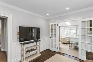 2337 205th St, Bayside, NY 11360 - Photo 22