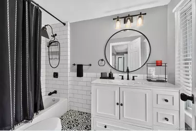 36 14th Street #2nd Floor, Locust Valley, NY 11560 - Photo 6