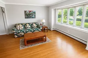 29 Cottonwood Dr, Commack, NY 11725 - Photo 2