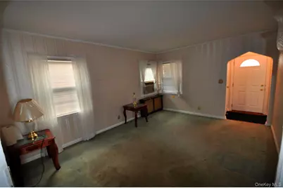 415 Lowell Avenue, New Hyde Park, NY 11040 - Photo 2