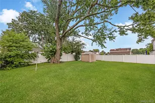 11 Delano Pl, West Babylon, NY 11704 - Photo 8