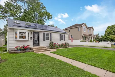 11 Delano Place, West Babylon, NY 11704 - Photo 2