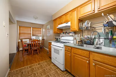 3 Colonial Road #97, Beacon, NY 12508 - Photo 8