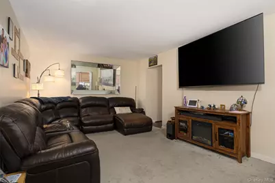 3 Colonial Road #97, Beacon, NY 12508 - Photo 4