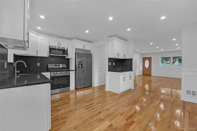 931 E 232nd Street, Bronx, NY 10466 - Photo 8
