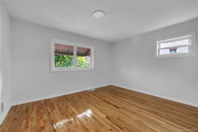 931 E 232nd Street, Bronx, NY 10466 - Photo 14