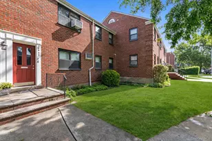 166-54 17th Rd, Whitestone, NY 11357 - Photo 1