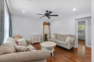 177 N Queens Ave, Massapequa, NY 11758 - Photo 12
