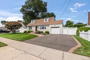 177 N Queens Ave, Massapequa, NY 11758 - Photo 2
