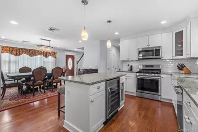 177 N Queens Avenue, Massapequa, NY 11758 - Photo 10
