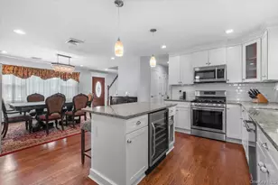 177 N Queens Ave, Massapequa, NY 11758 - Photo 10